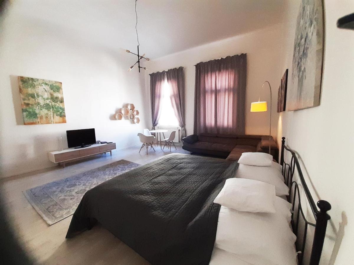 Entrez Apartment 3 - Historical Centre Košice Exteriör bild