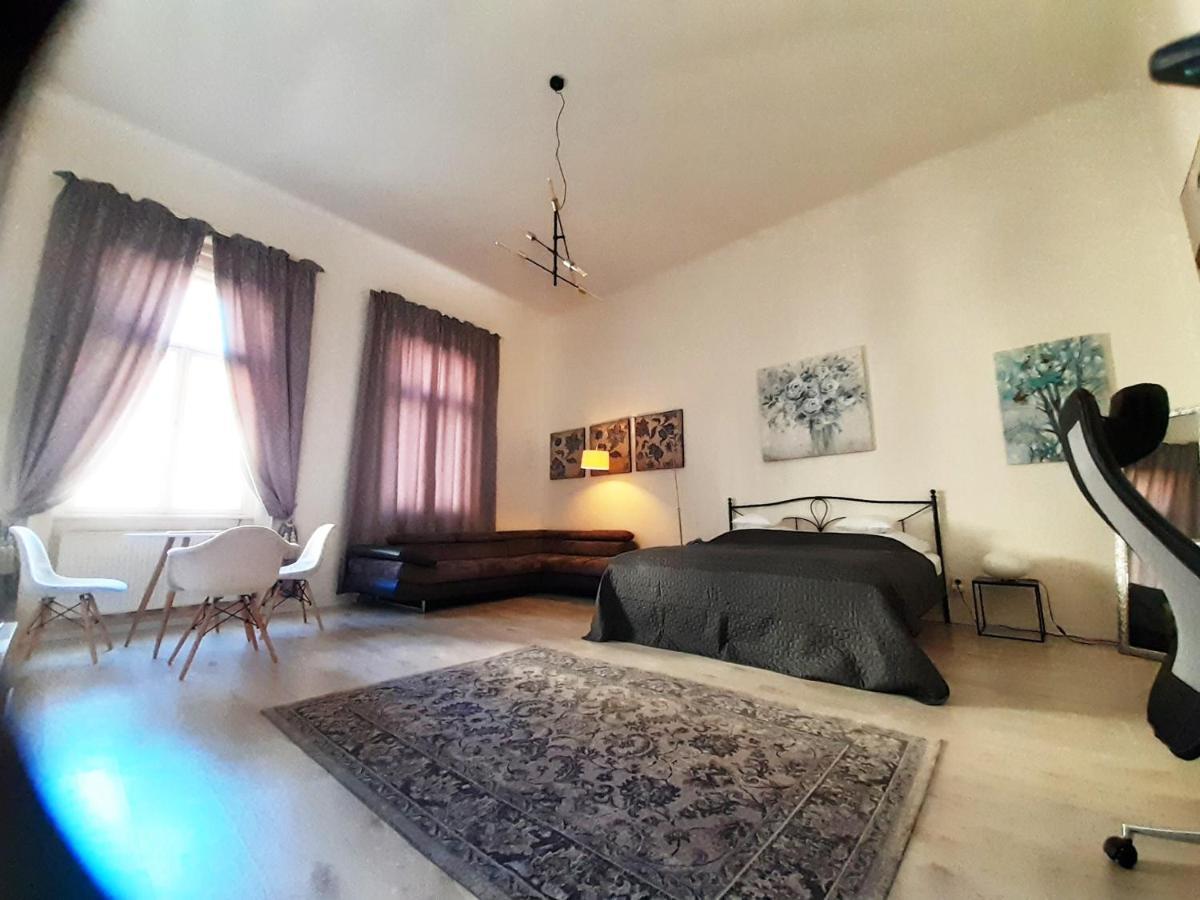 Entrez Apartment 3 - Historical Centre Košice Exteriör bild